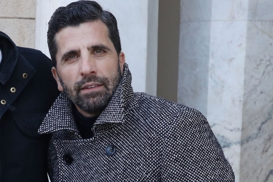 Θανάσης Βισακαδουράκης: “Στα 55 μου με αξίωσε ο Θεός να νοικιάσω 1 μεγάλο σπίτι 100τμ, με τον γιο μου προσευχόμαστε & Τον ευχαριστούμε”