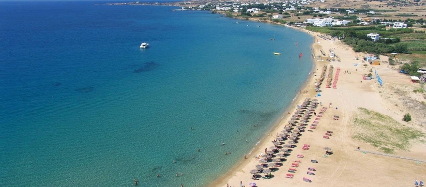Συνέβη κι αυτό στην παραλία: «Έτσι μεγαλώνουν τα παιδιά τους κάποιοι Ελληνάρες»